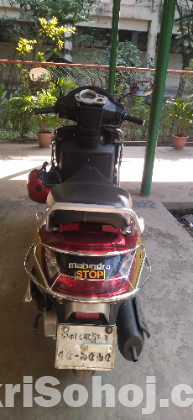 Mahindra gusto 110